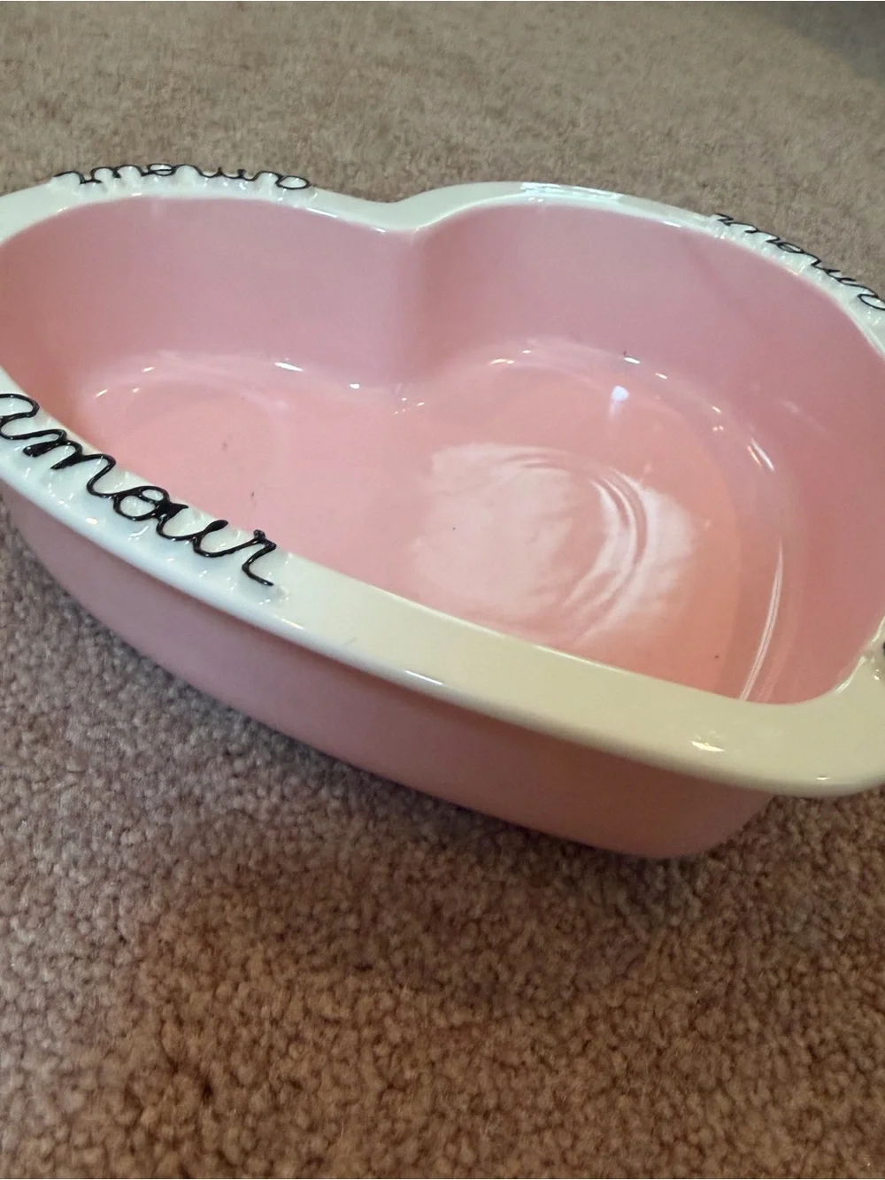 New Anthropologie amour Heart-Shaped Pink pie dish stoneware